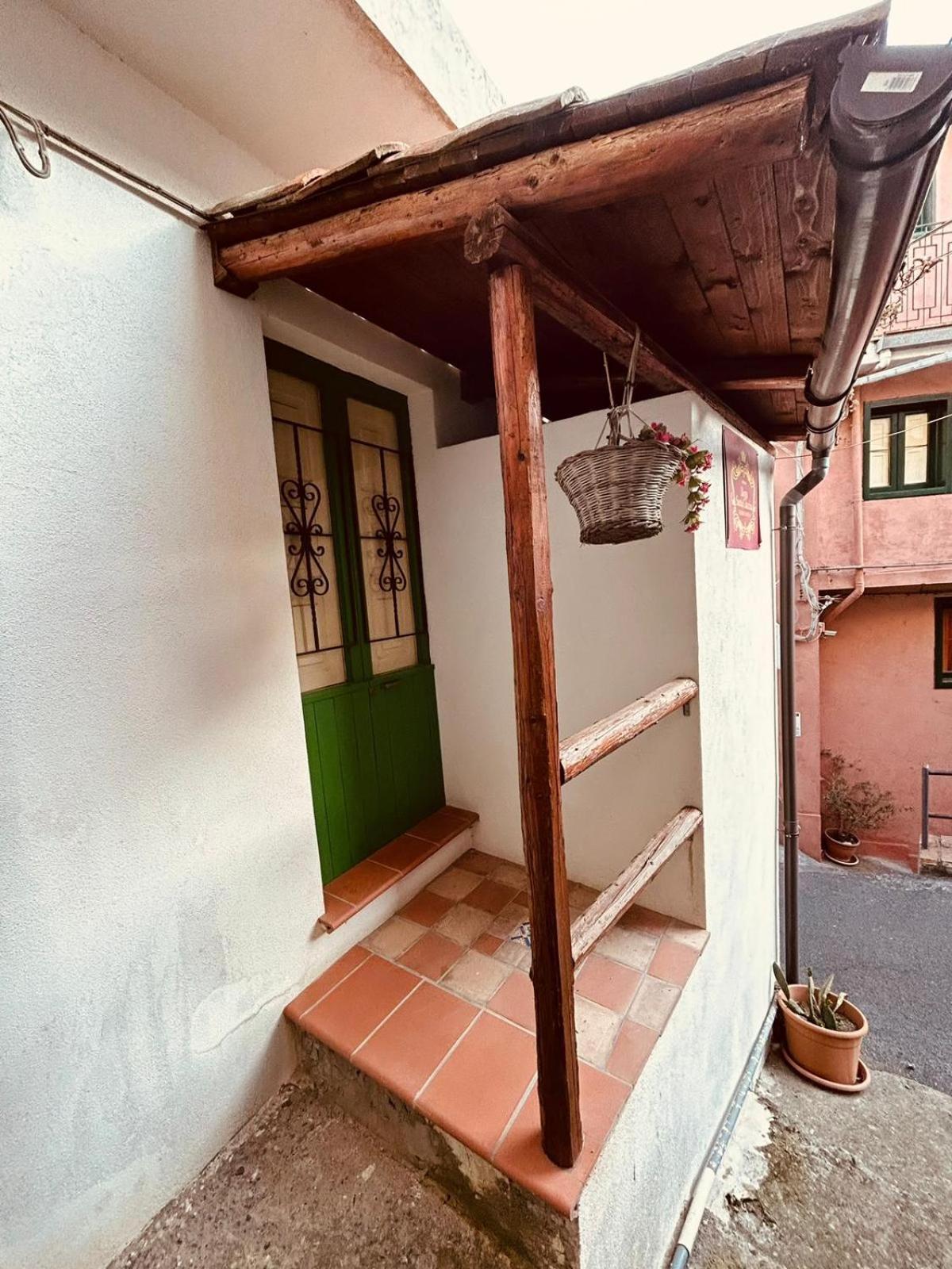 Albergo Diffuso Borgo Santa Caterina "Vintage" Кастильоне-ди-Сицилия Номер фото